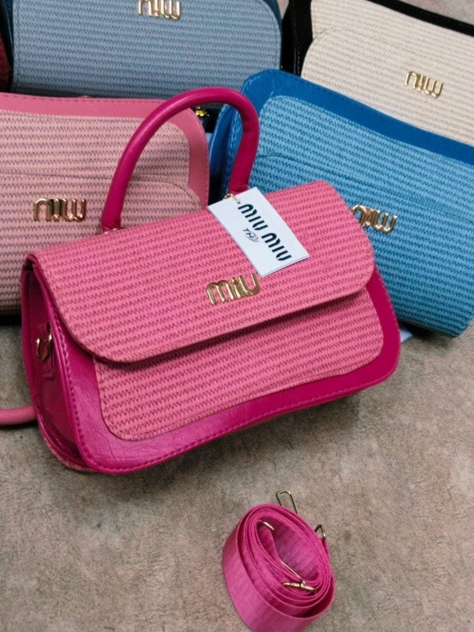 ( كروس  miu ) المقاس 22*14 — صورة 9